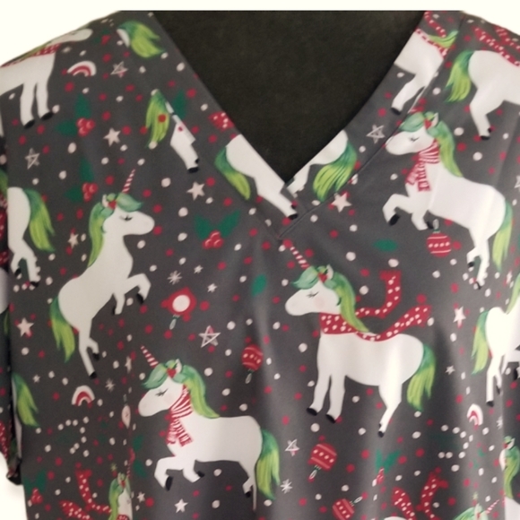 Unicorn plus size scrub top from Med Couture sz 2XL - Picture 3 of 8
